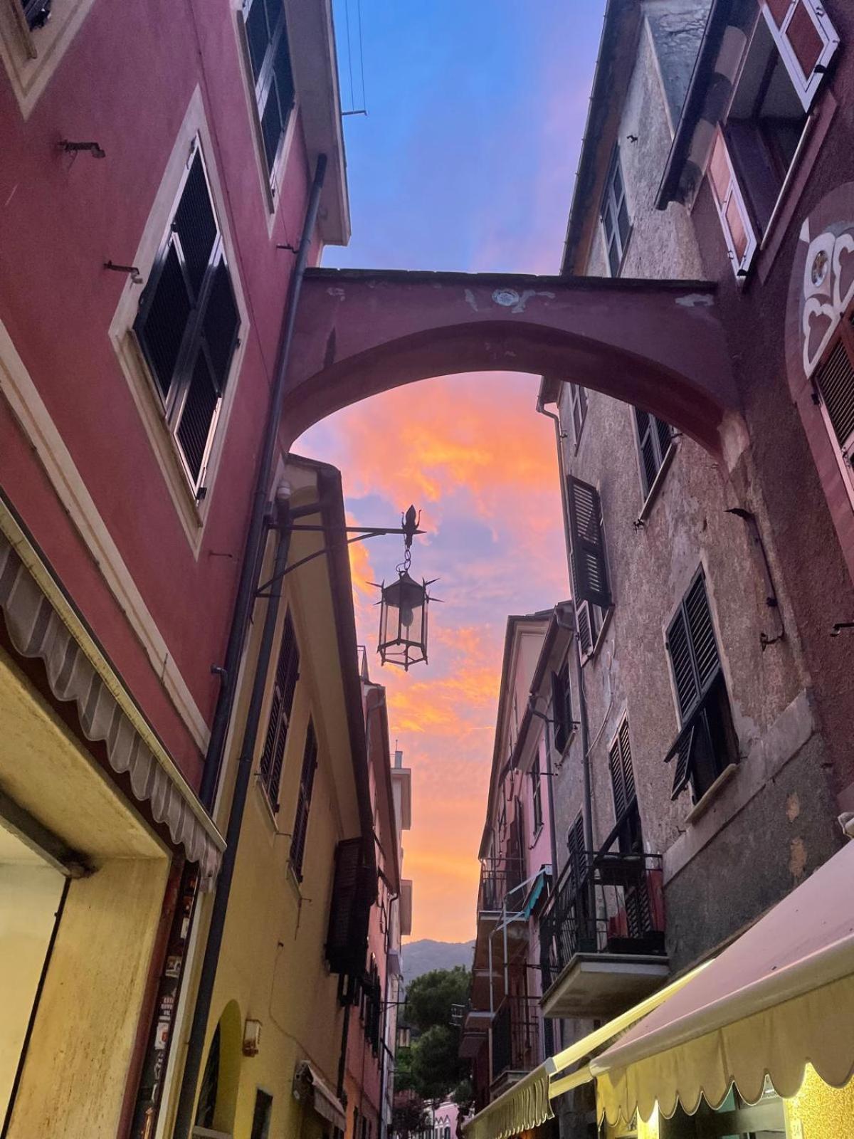 H H Moneglia Il Vicolo Apartamento Exterior foto